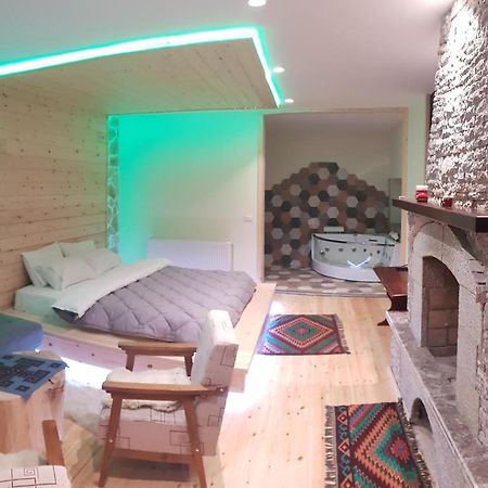 Pashuta Hotell Voskopojë Exteriör bild