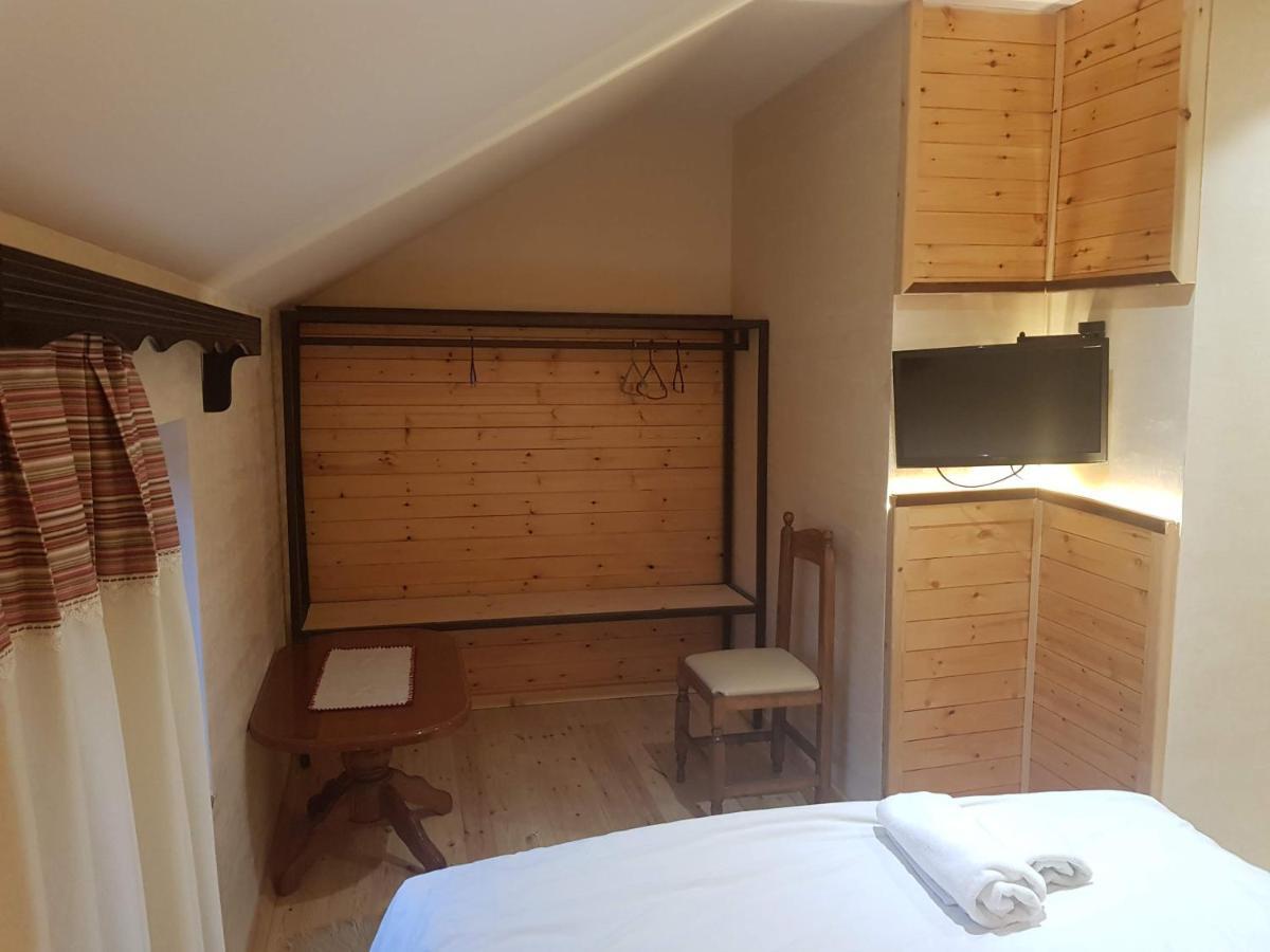 Pashuta Hotell Voskopojë Exteriör bild